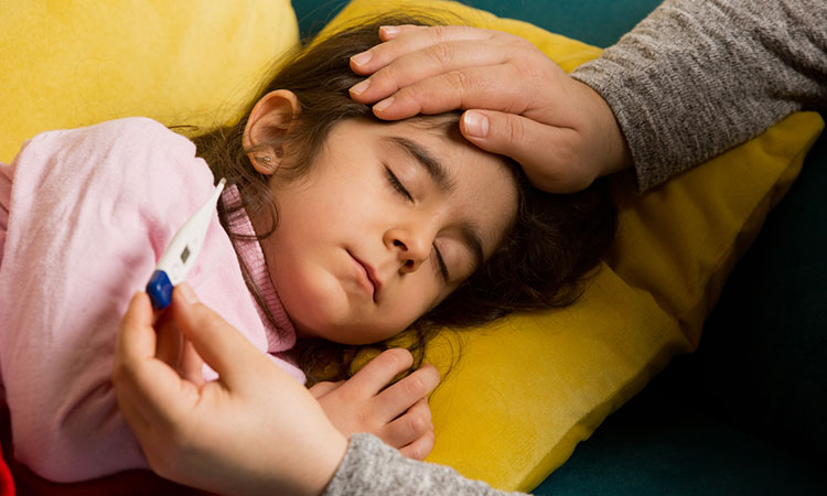 SORE THROAT FEVER YOUR CHILD COULD HAVE TONSILLITIS
