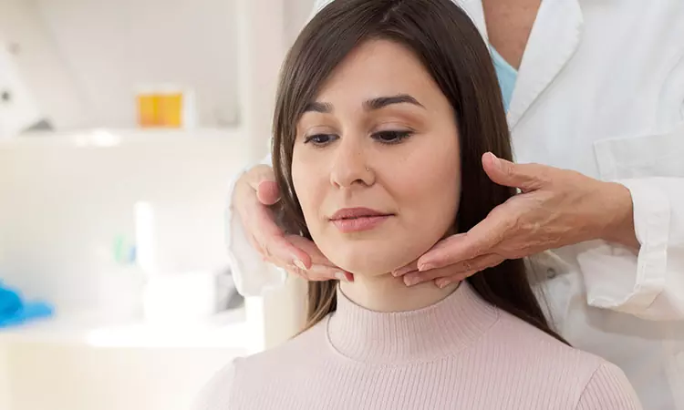 10 Signs of Thyroid Problems in Women
